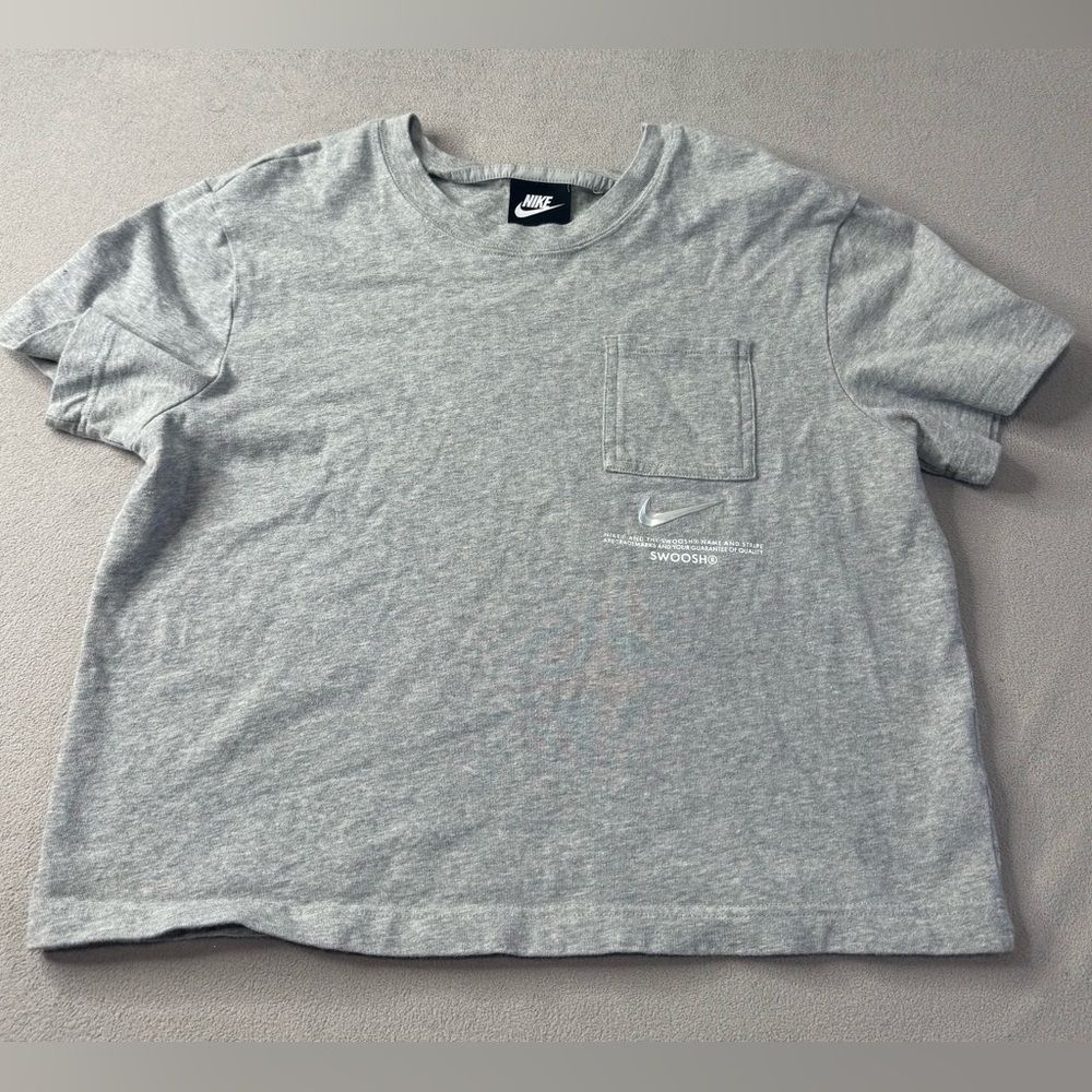 Nike Womens Sportswear Swoosh Short Sleeve Top Small Gray 3D Silver Swoosh